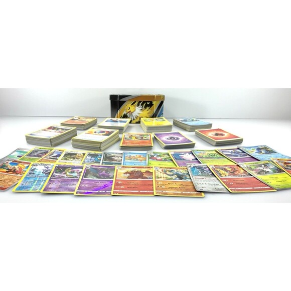 Pokémon TCG Trading Card Mixed Lot of 360 Modern Cards in Collectible Tin - Picture 4 of 15
